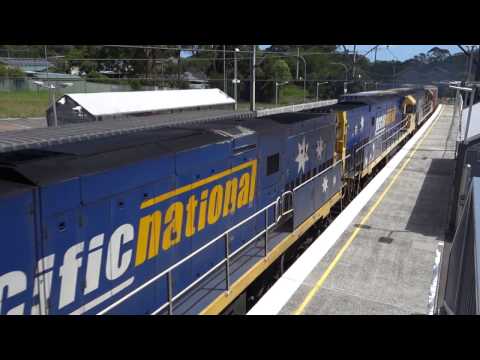 Pacific National 6BM4 and 7SB1 meet at Narara - 14/1/17