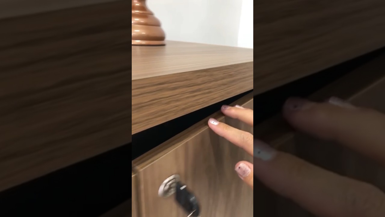 Thumbnail do vídeo - Balcão 4 Portas - Y37 - Freijó/Branco