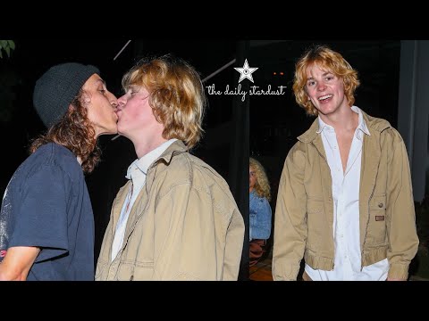 Jack Wright kisses Boof Pack Eamon Samojla on the lips and they both blush 😘😊