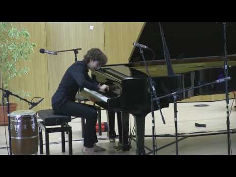 Klavír na kreditku (Jaroslav Ježek – Bugatti step)