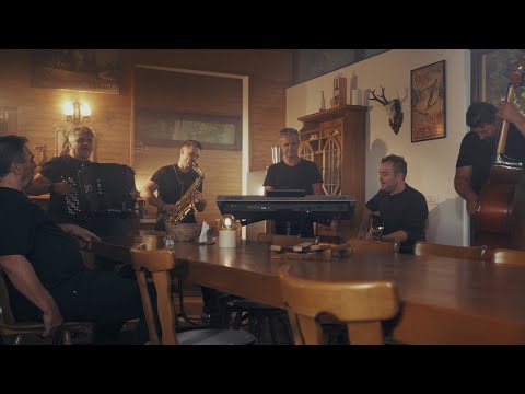 Teo Band - N-ai tu mândro nicio vină