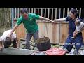 The heartless husband brutally attacked his wife simply because a third party appeared.