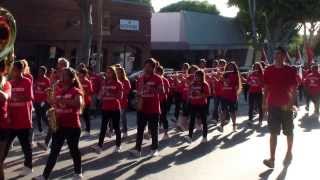 preview picture of video 'Whittier High School @ 2013 Uptown Whittier Parade'