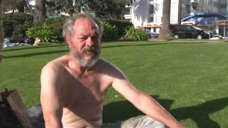 Video: Mark, career selling investments, became homeless after landlord increased rent - Invisible People