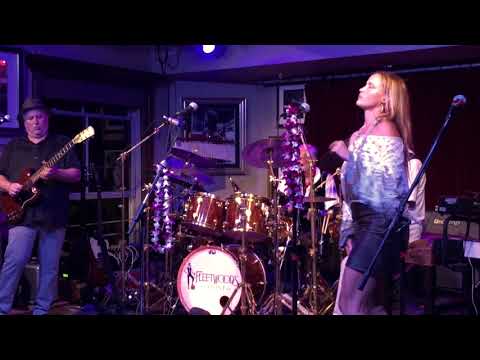 Gretchen Rhodes with The Mick Fleetwood Band || Black Magic Woman