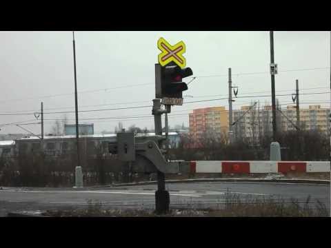 Přejezd AŽD 71 a vlak Os 5299 - Chomutov, 19. 1. 2013