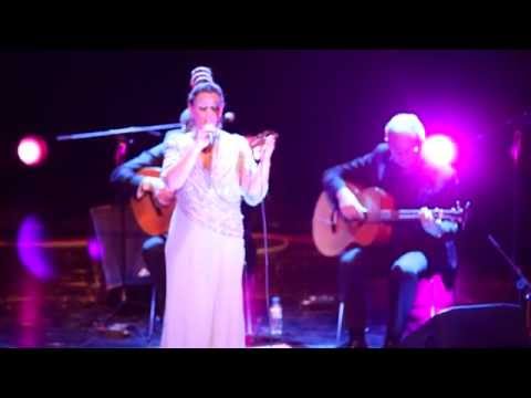 Dora Maria, "Fado Bacalhau" - "Grito de oxalá"