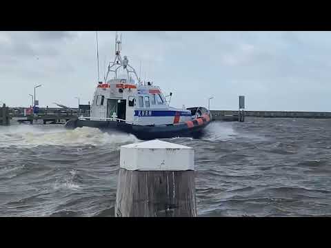 P3 Vaartuig aan de grond. kapiteins hazenwinkel