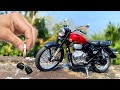 1 15 Scale Royal Enfield Classic 350 Miniature Unboxing Collectible Diecast Model