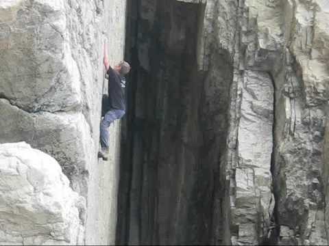 A heart-stopping climbing accident