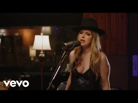 ZZ Ward - My Baby Left Me