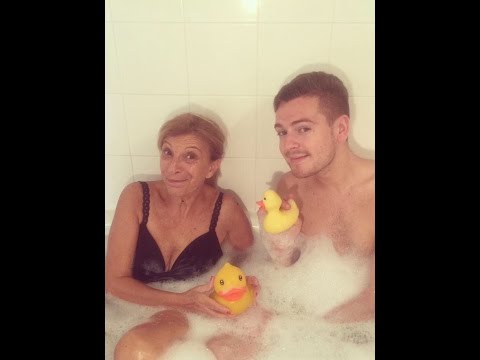 Linda dans le bain de Jeremstar !