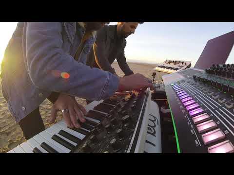 The Dualz - Your eyes (Live) /// Anjunadeep