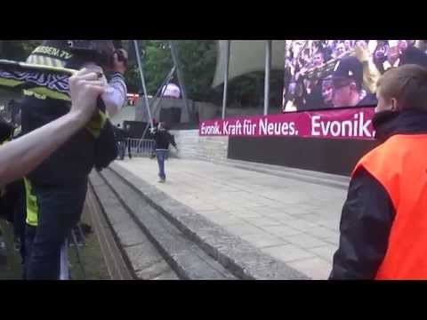 DerMuri - Schwarz und Gelb (Waldbühne Pokalfinale 2012)