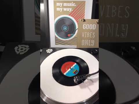Brook Benton - Rainy Night In Georgia ( Vinyl 45 ) From 1970 .