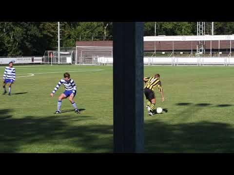 Wilhelmus JO19-1 - OLIVEO JO19-1 hoofdklasse voetbal in Den Haag