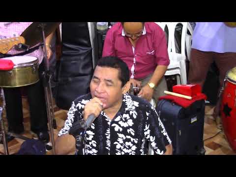 Los Beta 5 del Peru con Luis A. Zenoseian - El Embrujo