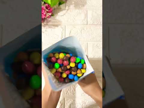 Crispy M&M’s 🍫Chocolate favs ✨🤩 #youtube #youtubeshorts #asmr #viral #trending   #shorts