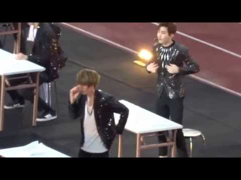 [Exclusive] 150321 Henry ~ Swing at SM Town Live in Taiwan