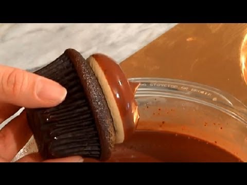 download lagu mp3 mp4 Chocolate Peanut Butter Ganache Cupcakes, download lagu Chocolate Peanut Butter Ganache Cupcakes gratis, unduh video klip Chocolate Peanut Butter Ganache Cupcakes
