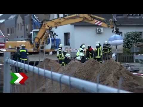 Mann in Baugrube verschüttet - Bergung gestaltete sich schwierig