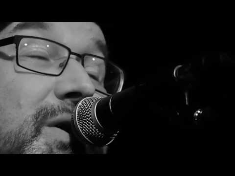 I Tell It Like It Is / Michael van Merwyk  SOLO / CD-Release-Concert at Extra-Blues-Bar  2017-04-13