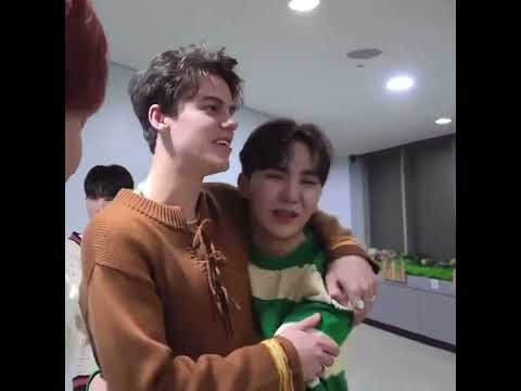 "Peder don't go Norway " while seungkwan  clinging to him this is why peder loves him 🥺❤️#seventeen