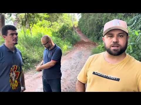 VEREADORES NA MANUTENÇÃO DA RUA ANDRÉ BONFIM COM O SECRETÁRIO DE OBRAS HELINHO