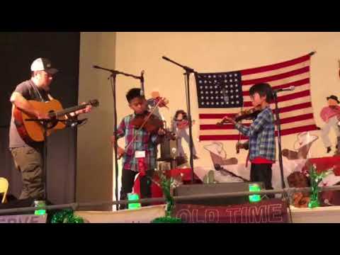 CA State Oldtime Fiddle Contest 2018, Jr Twin div, Teo & Niko Quale