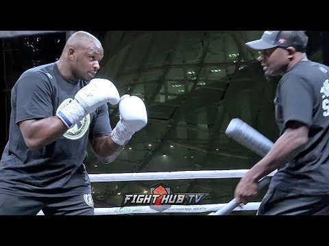 DILLIAN WHYTE MAKES RETURN! DRILLS MITTS WITH POWER SHOTS DURING MEDIA WORKOUT