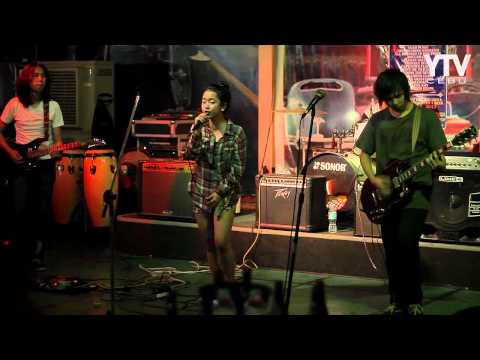 Drive Me To Juliet - Saving Glass Heart [Live]