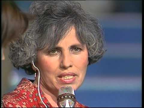 Nathalie BATHELLIER anime sur la RAI UNO en mondovision 1993