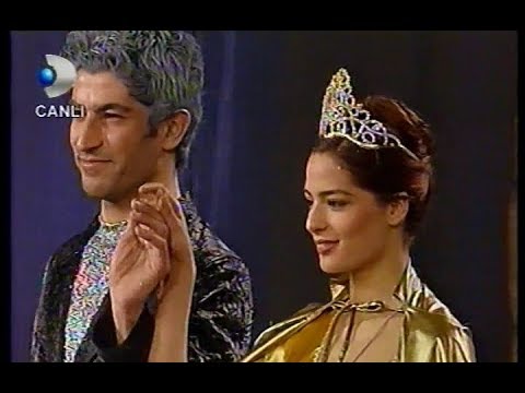 Miss Turkey 98 2.Güzeli Asuman Krause tacını giyiyor Kenan İmirzalıoğlu bonuslu (9 Mart 1998)
