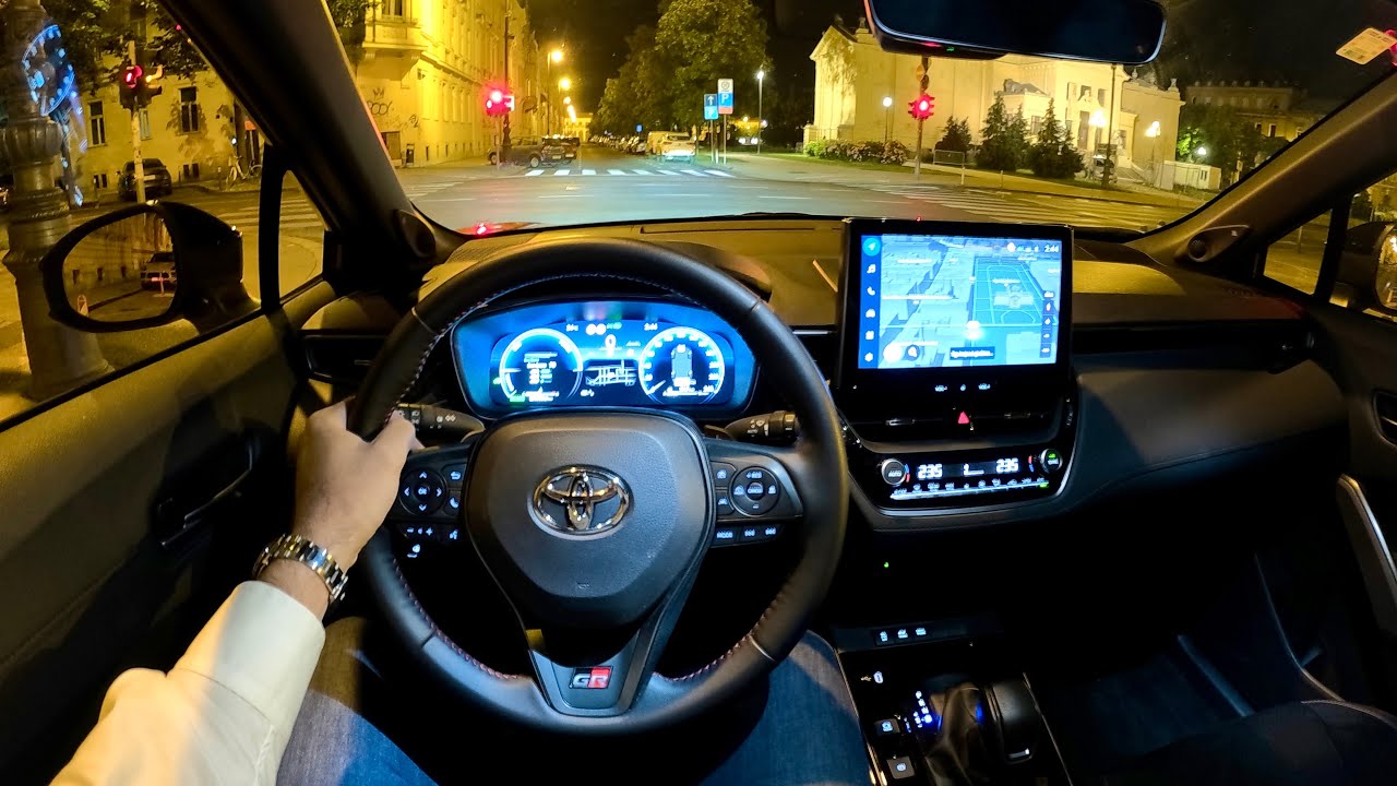 TOYOTA COROLLA CROSS GR Sport 2026 (EUROPE) - NIGHT POV test drive (PURE DRIVING, 180 HP)