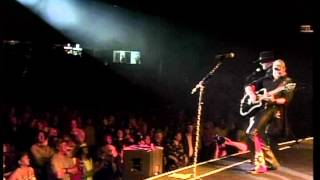 MONTGOMERY GENTRY  Daddy Won't Sell The Farm 2005 LiVe