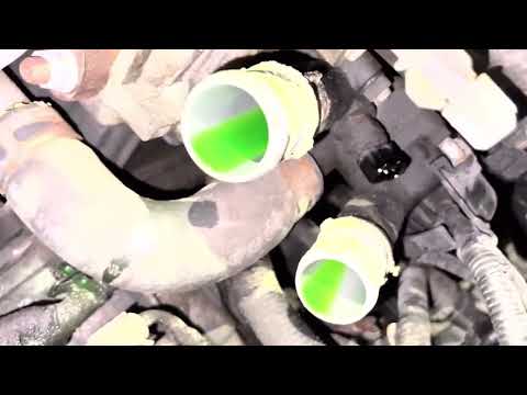 2008 KIA SPORTAGE bypass hose replacement 🚙 (coolant/radiator)