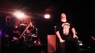 Cannibal Corpse - Dormant Bodies Bursting