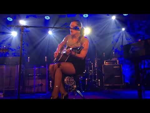 Beth Hart - Angel from Montgomery @Gregers, Hamar. Norway 23 November 2017