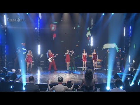 Grupi i vajzave bashkohen për një performancë elektrizuese me vocal-coach Landi Kademin