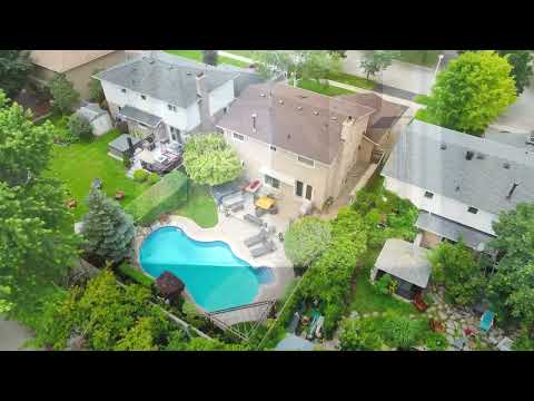 4 Bed Home For Sale - 578 Moorelands Crescent, Milton