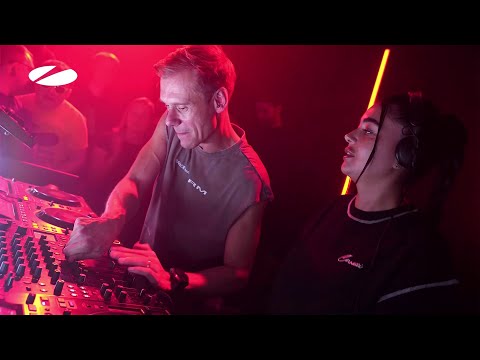 Hi-Gate - Pitchin' (In Every Direction) (Shugz & Trance Wax Remix) | As Played on ASOT 1248