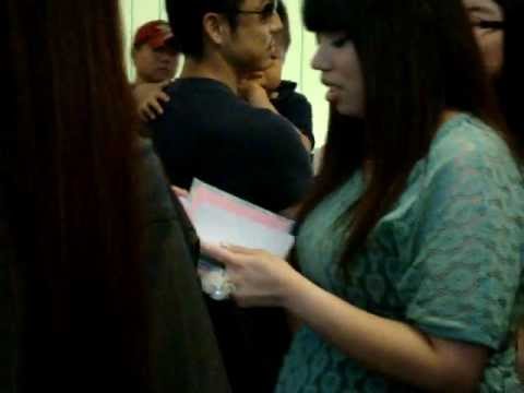 [FANCAM] 120426 Brown Eyed Girls- Narsha & Gain @ LAX Arrival pt. 1