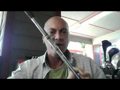 VINTAGE DUNLOP MAXFLI 7 IRON GOLF CLUB  NO RESERVE