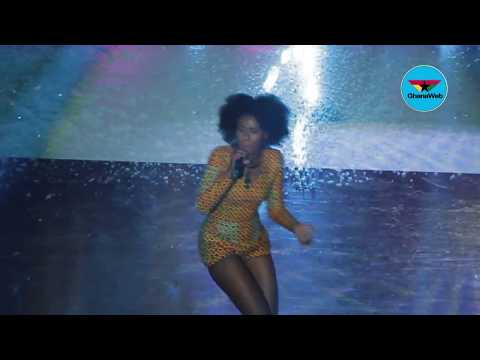 MzVee proves she is Dancehall Queen at #D2R2017