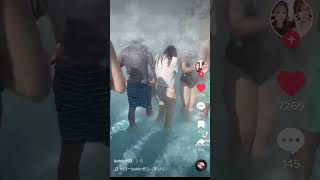 夏は1番いい季節。#shorts #かわいい #おすすめ #半ケツ #ケツ #丸見え #プール #水着 #水着女子 #ぶっかけ #水 #サマーランド #セクシー #エロい