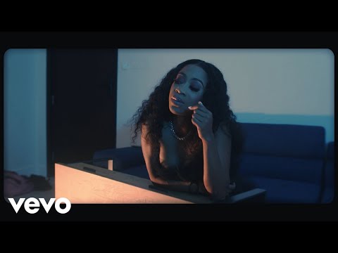 Davianah - Love & Hate (Official Music Video)