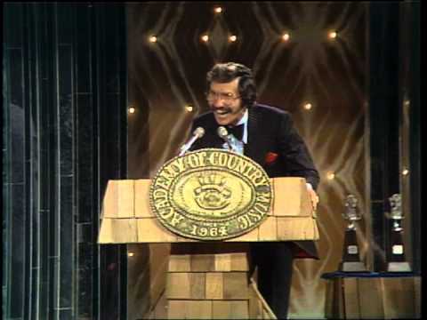 Loretta Lynn Wins Entertainer of the Year- ACM Awards 1976