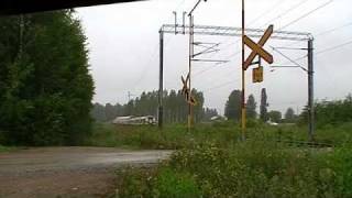 InterCity 71 and Express train 706 meeting on Taipale