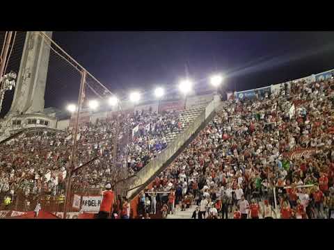"Estamos esperando a los de la Gloriosa!!" Barra: La Banda de la Quema &bull; Club: Huracán
