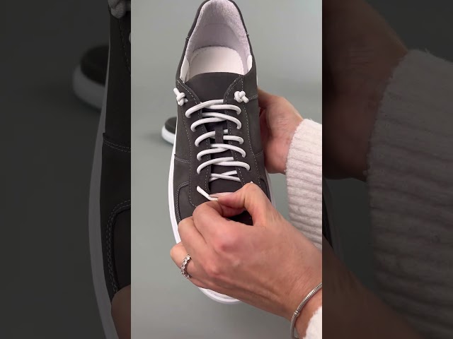 Чоботи жіночі шкіряні байка хутро 592641 Чорний Кеди чоловічі замшеві 589933 Сірі